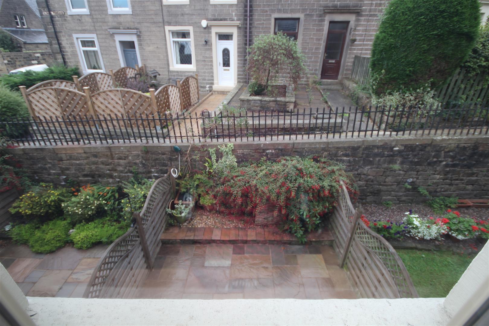 2 bedroom mid terrace house To Let in Barnoldswick - IMG_8553.jpg